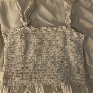 White frilly scrunch tank top, size M